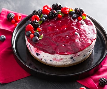 Käsekuchen mit Waldbeeren