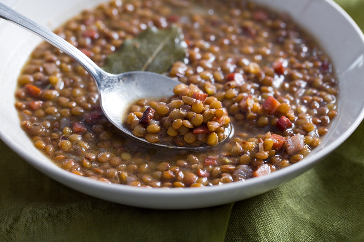 Würzige Linsen mit Aromen