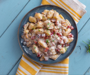 Gnocchi mit Speck und Walnüssen