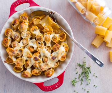 Gefüllte Paccheri mit Wurst und Pilzen