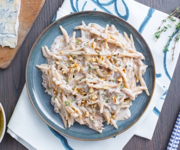 Pasta mit Gorgonzola und Walnüssen