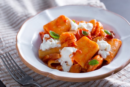 Pasta mit Garnelen und Guanciale