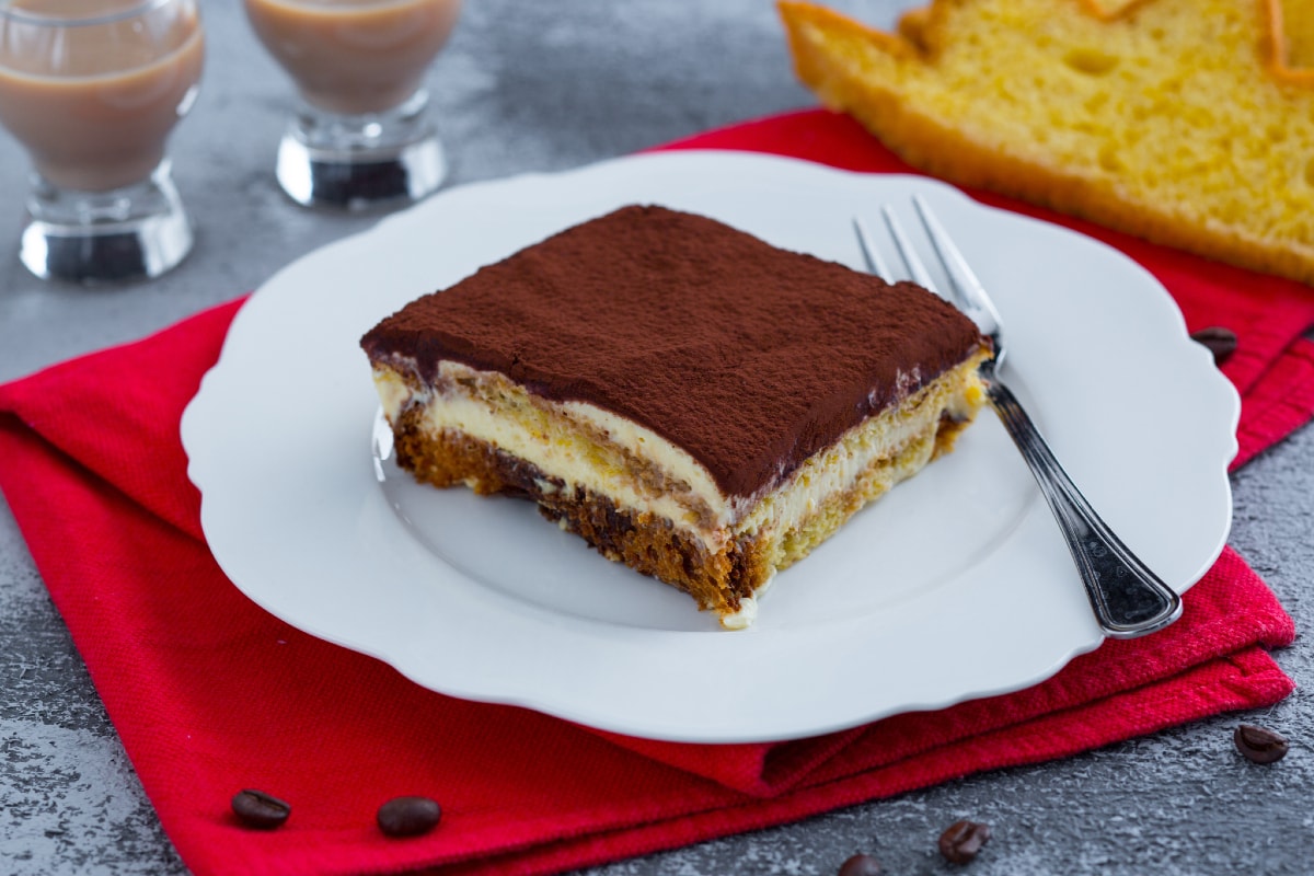 Tiramisù mit Baileys und Pandoro