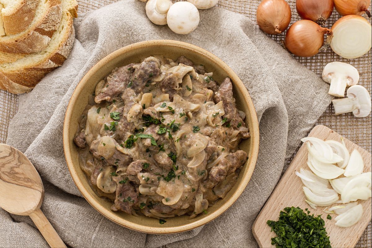 Rindfleisch Stroganoff