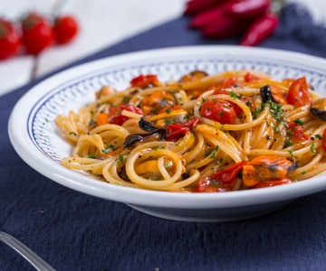 Spaghetti mit Miesmuscheln und Kirschtomaten